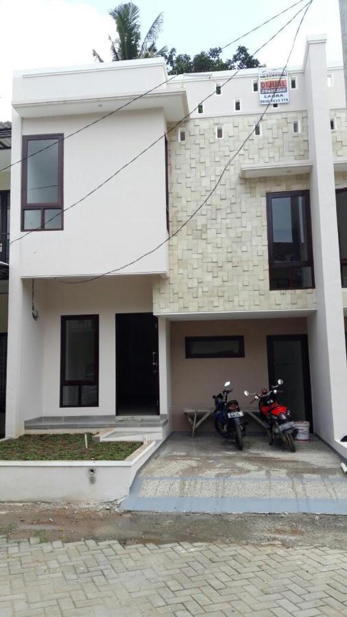 Bintara Jaya Yemima Guest House Bekasi Exterior photo