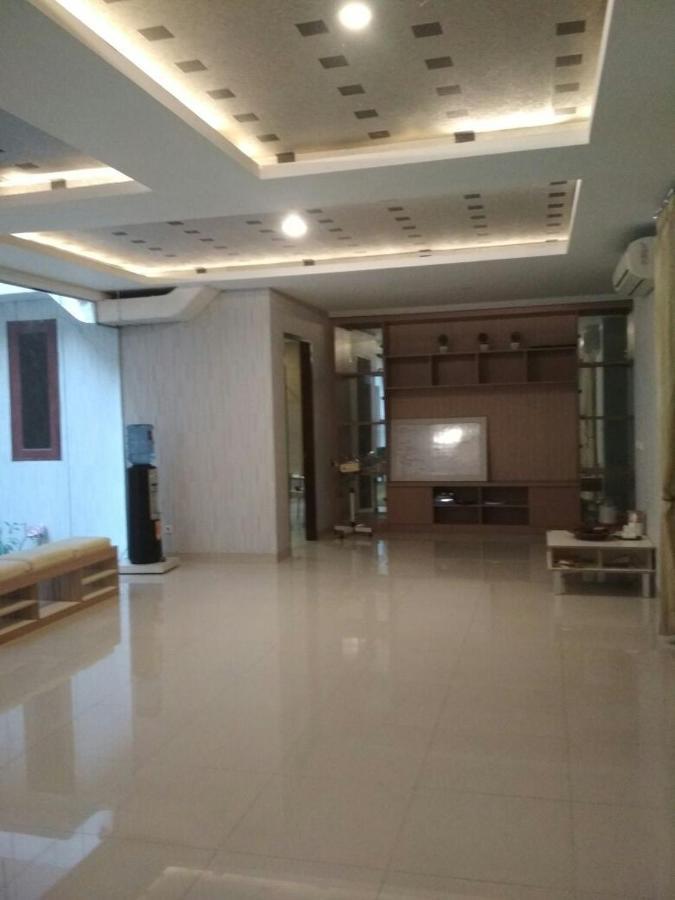 Bintara Jaya Yemima Guest House Bekasi Exterior photo